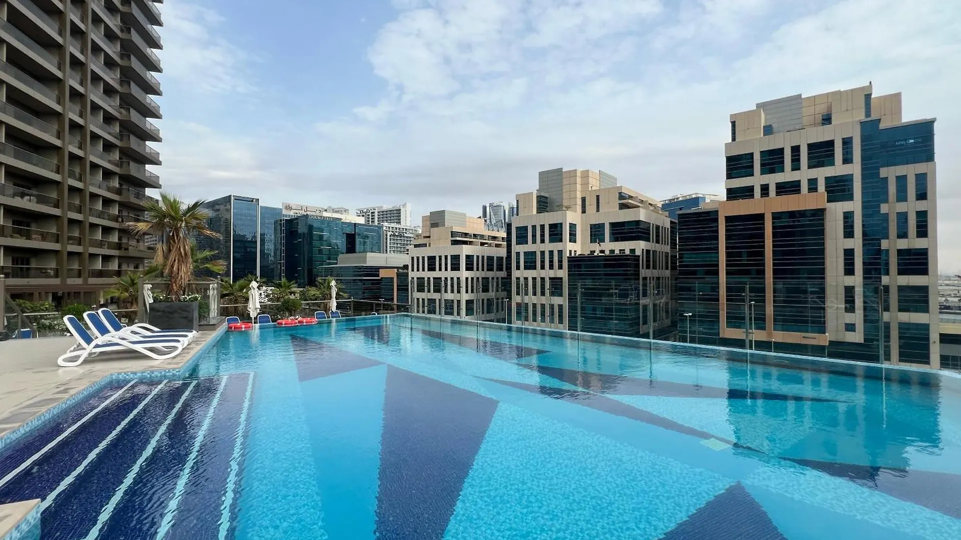 Luxurious Studio In Elite With Burj Khalifa View Dubai